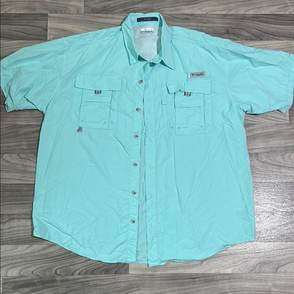Columbia Men's Aqua Short Sleeve Shirt